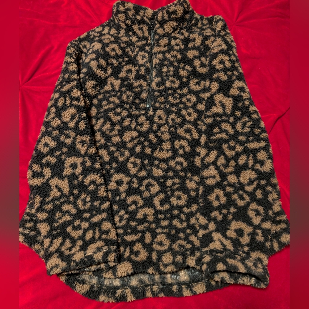 Koolaburra By UGG Leopard Sherpa Zip Pullover in Black & Taupe